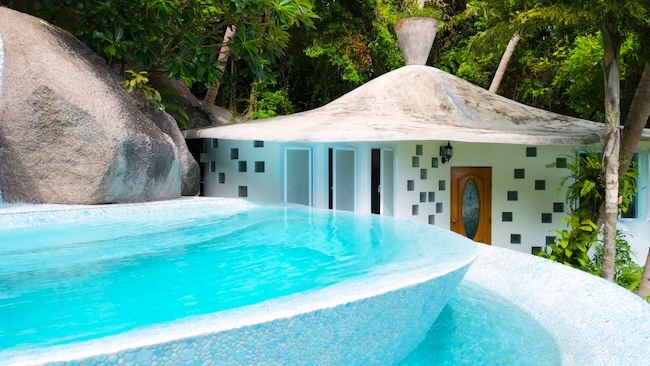 Bougainvillea villa pool view