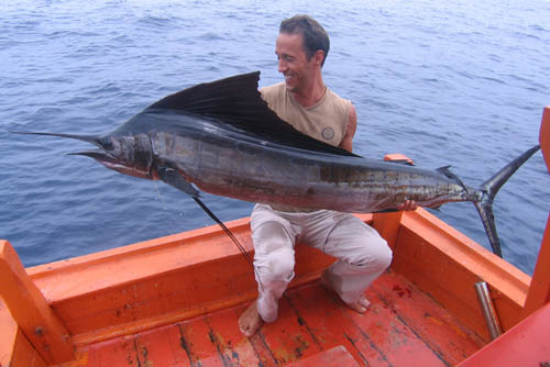 deep sea fishing on koh tao island